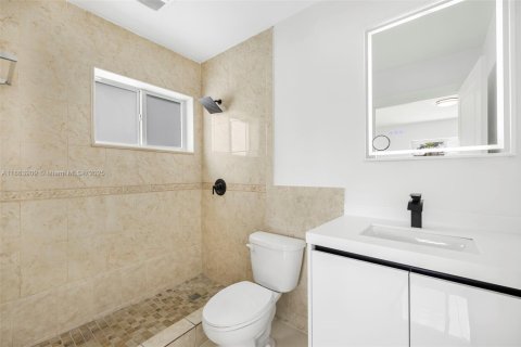 Casa en venta en Miami, Florida, 3 dormitorios, 139.35 m2 № 1893045 - foto 21