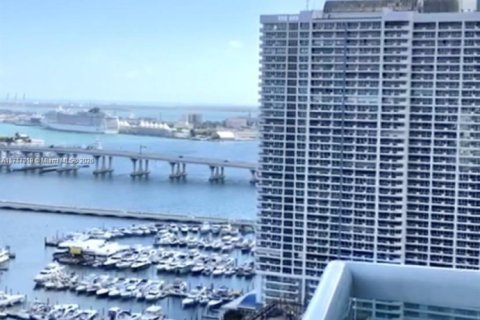 Condo in Miami, Florida, 2 bedrooms  № 1863821 - photo 23