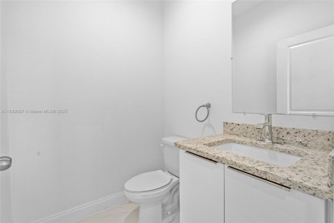 House in Lehigh Acres, Florida 3 bedrooms № 1941498 - photo 30