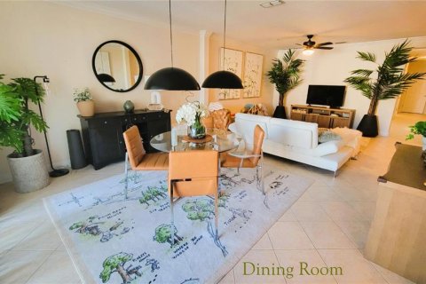 Condominio en alquiler en Orlando, Florida, 2 dormitorios, 188.59 m2 № 1903425 - foto 1