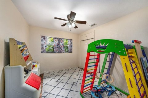 House in Seffner, Florida 3 bedrooms, 197.6 sq.m. № 1722889 - photo 19