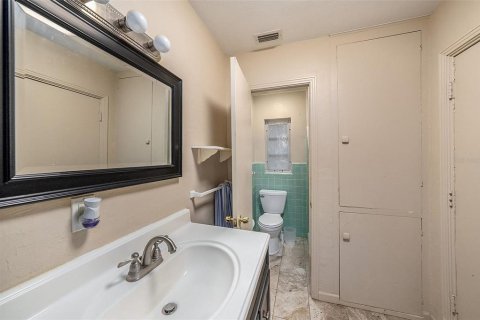 House in Seffner, Florida 3 bedrooms, 197.6 sq.m. № 1722889 - photo 23