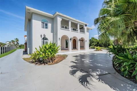Купить виллу или дом в Тампа, Флорида 10 комнат, 514.96м2, № 1798586 - фото 22