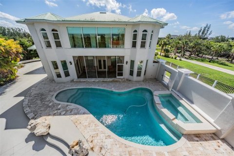 Купить виллу или дом в Тампа, Флорида 10 комнат, 514.96м2, № 1798586 - фото 4