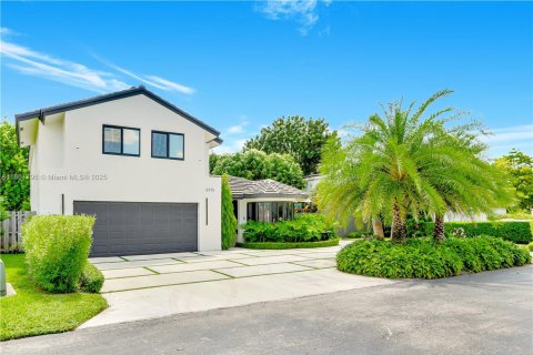 Casa en venta en Miami, Florida, 5 dormitorios, 231.05 m2 № 1889882 - foto 1