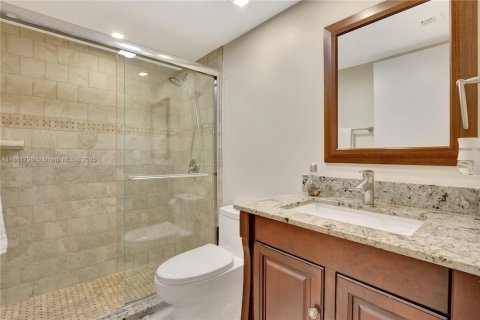 Casa en venta en Miami, Florida, 5 dormitorios, 231.05 m2 № 1889882 - foto 17