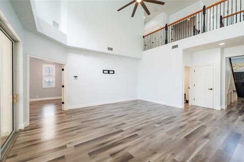 House in Safety Harbor, Florida 4 bedrooms, 330.08 sq.m. № 2092150 - photo 13