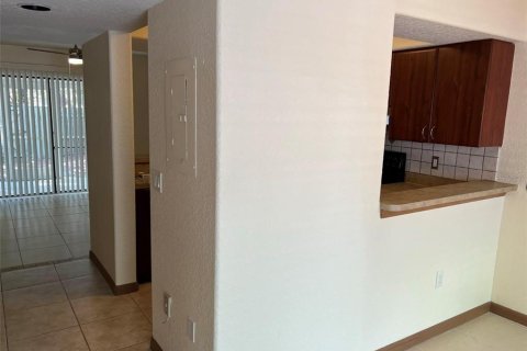 Adosado en alquiler en Bradenton, Florida, 2 dormitorios, 99.41 m2 № 1870077 - foto 2