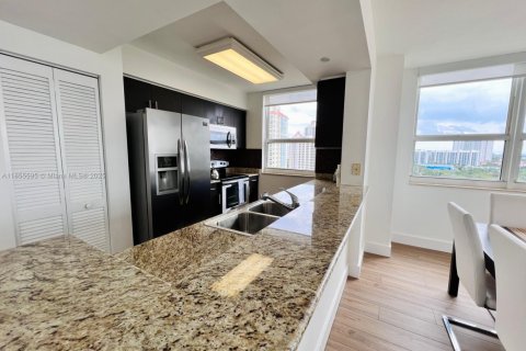 Condominio en alquiler en Aventura, Florida, 2 dormitorios, 115.66 m2 № 1979286 - foto 12