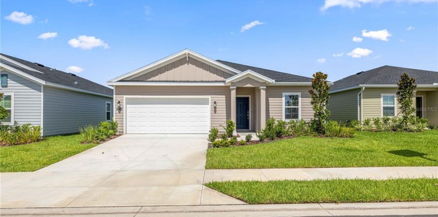 House in Ocala, Florida 3 bedrooms, 195.65 sq.m. № 2419953
