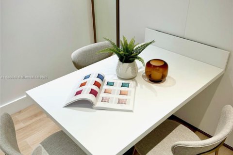 Copropriété à vendre à Miami Beach, Floride: 2 chambres, 89.19 m2 № 1764987 - photo 16