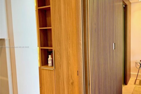 Copropriété à vendre à Miami Beach, Floride: 2 chambres, 89.19 m2 № 1764987 - photo 17