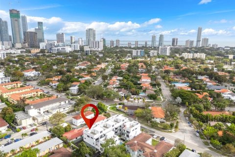 Townhouse in Miami, Florida 3 bedrooms, 203.08 sq.m. № 2041965 - photo 27