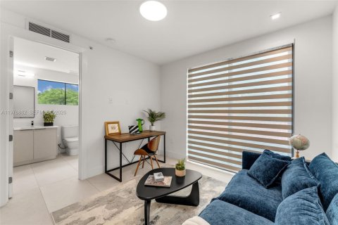Townhouse in Miami, Florida 3 bedrooms, 203.08 sq.m. № 2041965 - photo 11