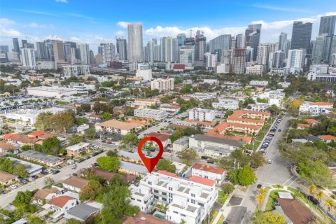 Townhouse in Miami, Florida 3 bedrooms, 203.08 sq.m. № 2041965 - photo 28