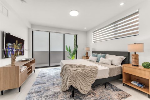 Townhouse in Miami, Florida 3 bedrooms, 203.08 sq.m. № 2041965 - photo 16