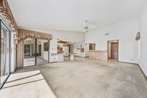 Villa ou maison à vendre à Plantation, Floride: 4 chambres, 221.85 m2 № 1976888 - photo 20