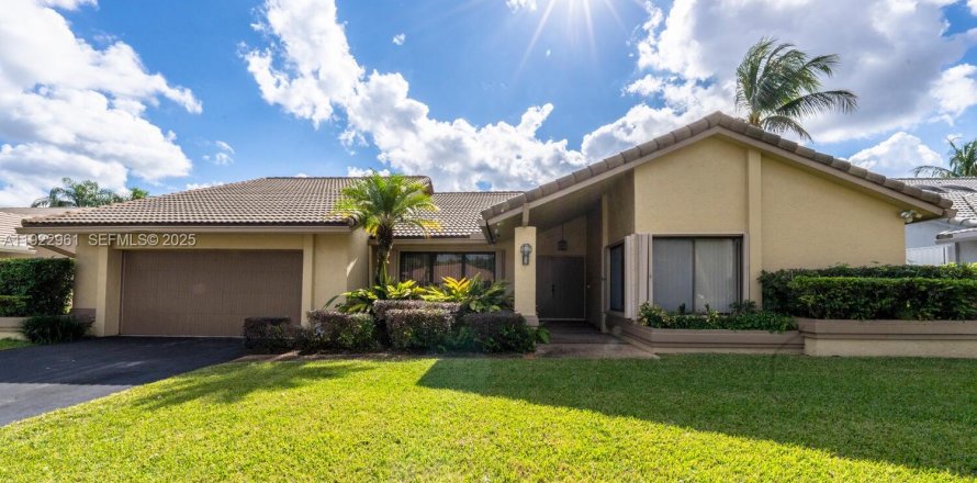 Villa ou maison à Plantation, Floride 4 chambres, 221.85 m2 № 1976888