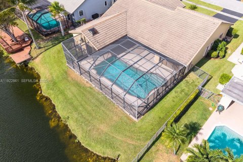 Villa ou maison à vendre à Plantation, Floride: 4 chambres, 221.85 m2 № 1976888 - photo 3