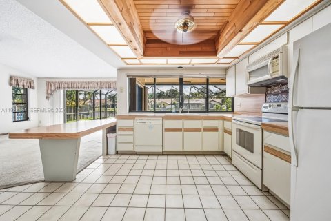 Villa ou maison à vendre à Plantation, Floride: 4 chambres, 221.85 m2 № 1976888 - photo 15