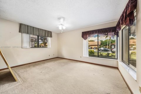 Villa ou maison à vendre à Plantation, Floride: 4 chambres, 221.85 m2 № 1976888 - photo 23