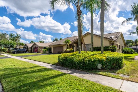 Villa ou maison à vendre à Plantation, Floride: 4 chambres, 221.85 m2 № 1976888 - photo 8