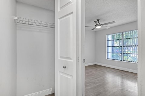 Copropriété à louer à Lake Worth, Floride: 2 chambres, 94.76 m2 № 2191158 - photo 17