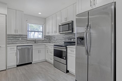 Copropriété à louer à Lake Worth, Floride: 2 chambres, 94.76 m2 № 2191158 - photo 8