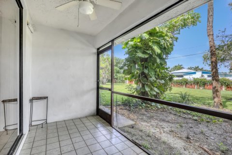 Copropriété à louer à Lake Worth, Floride: 2 chambres, 94.76 m2 № 2191158 - photo 11