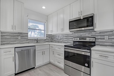 Copropriété à louer à Lake Worth, Floride: 2 chambres, 94.76 m2 № 2191158 - photo 7