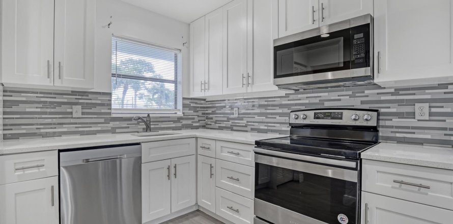 Condo à Lake Worth, Floride, 2 chambres  № 2191158