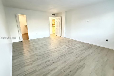 Appartement à louer à Hialeah, Floride: 1 chambre, 80.82 m2 № 2076348 - photo 6