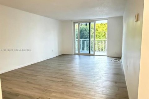 Appartement à louer à Hialeah, Floride: 1 chambre, 80.82 m2 № 2076348 - photo 4