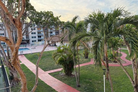 Appartement à louer à Hialeah, Floride: 1 chambre, 80.82 m2 № 2076348 - photo 18
