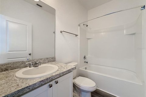 House in Ruskin, Florida 4 bedrooms, 178.93 sq.m. № 2208991 - photo 24