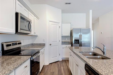 House in Ruskin, Florida 4 bedrooms, 178.93 sq.m. № 2208991 - photo 6