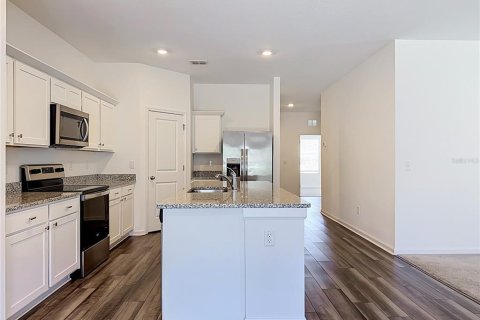 House in Ruskin, Florida 4 bedrooms, 178.93 sq.m. № 2208991 - photo 7
