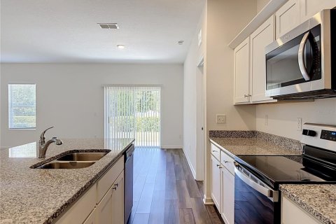 House in Ruskin, Florida 4 bedrooms, 178.93 sq.m. № 2208991 - photo 5