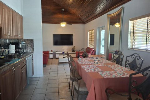 Купить виллу или дом в Ки-Ларго, Флорида 2 спальни, 90.67м2, № 1983746 - фото 28