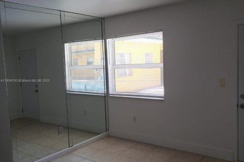 Купить кондоминиум в Норт-Майами, Флорида 1 спальня, 52.4м2, № 2053612 - фото 4