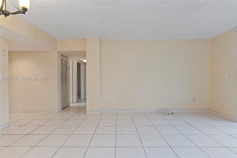 Copropriété à louer à Miami, Floride: 2 chambres, 89.65 m2 № 2184784 - photo 11
