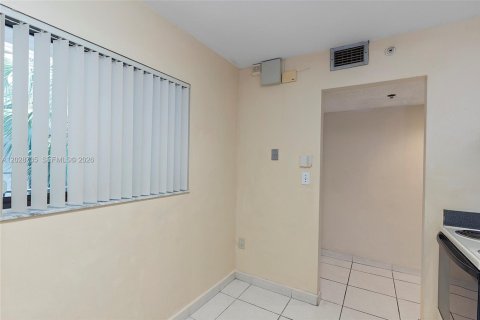 Copropriété à louer à Miami, Floride: 2 chambres, 89.65 m2 № 2184784 - photo 6