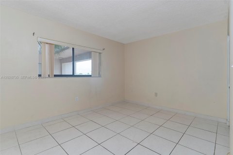 Copropriété à louer à Miami, Floride: 2 chambres, 89.65 m2 № 2184784 - photo 28