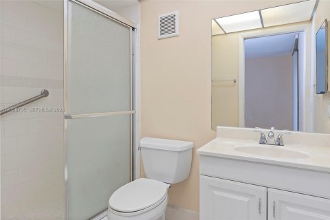 Copropriété à louer à Miami, Floride: 2 chambres, 89.65 m2 № 2184784 - photo 24