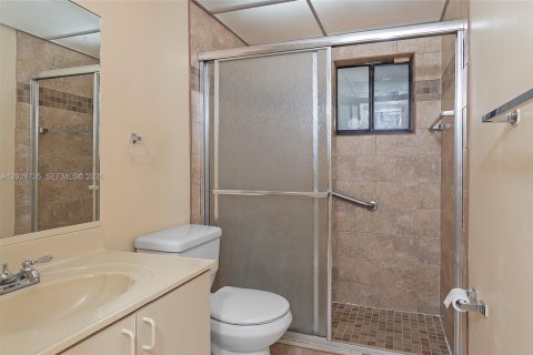 Copropriété à louer à Miami, Floride: 2 chambres, 89.65 m2 № 2184784 - photo 19