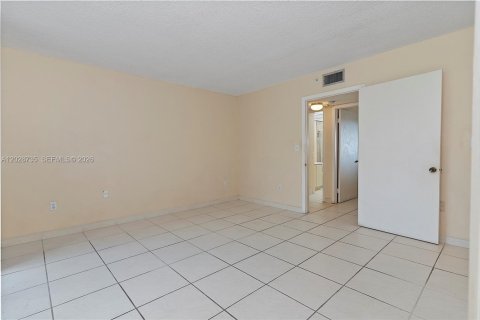Copropriété à louer à Miami, Floride: 2 chambres, 89.65 m2 № 2184784 - photo 23