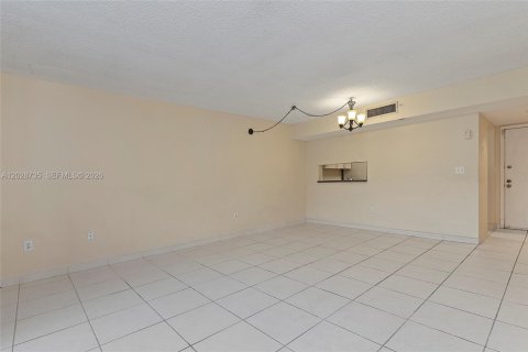 Copropriété à louer à Miami, Floride: 2 chambres, 89.65 m2 № 2184784 - photo 13
