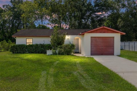 House in Dunnellon, Florida 2 bedrooms, 115.01 sq.m. № 1915853 - photo 1