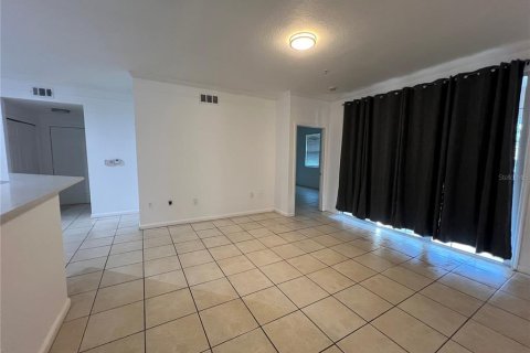 Condo in Orlando, Florida, 3 bedrooms  № 1840243 - photo 10