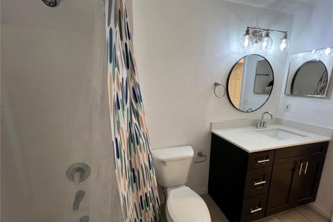 Condo in Orlando, Florida, 3 bedrooms  № 1840243 - photo 18